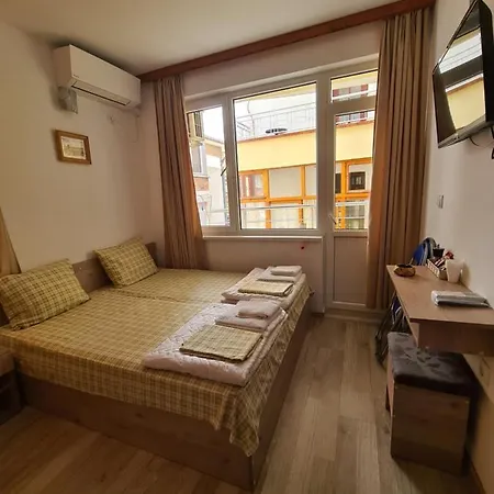 Guest Kostovi Homestay *